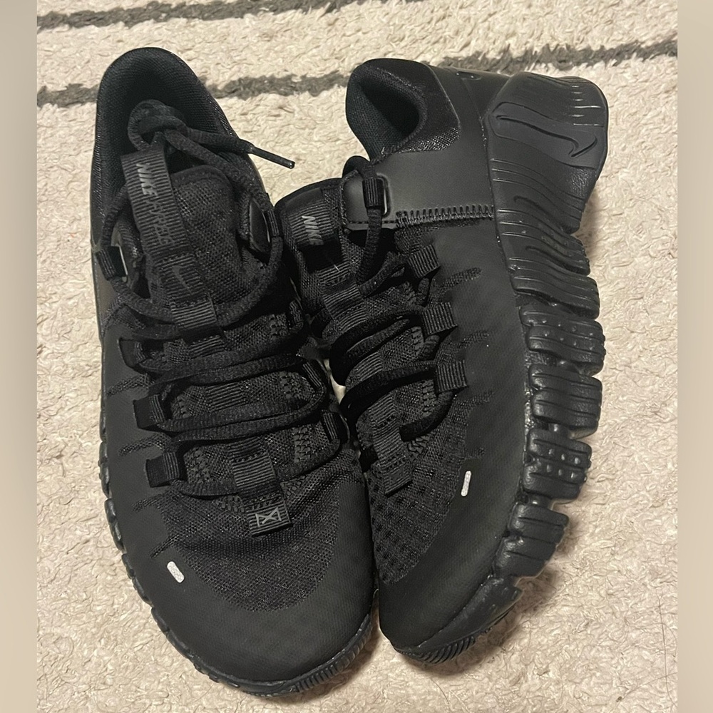 Woman’s Nike free metcon 5